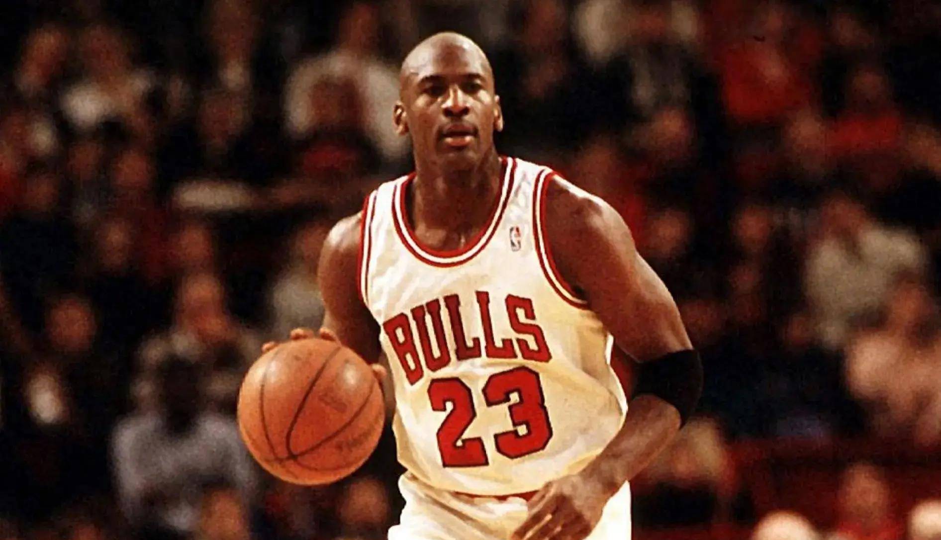 骑士以大比分击败公牛，开季连胜14场；鹈鹕战胜掘金，终结5连败纪录。